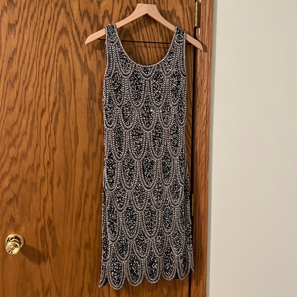Pisarro Nights scalloped hem dress
